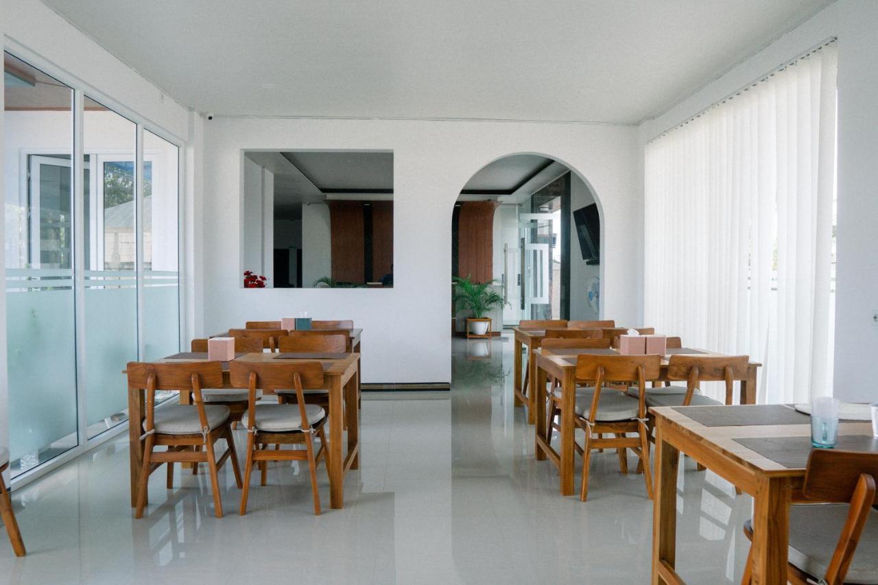 Christika Homestay Labuan Bajo Eksteriør bilde