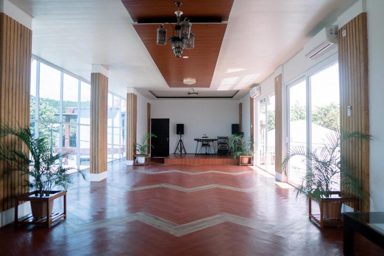 Christika Homestay Labuan Bajo Eksteriør bilde