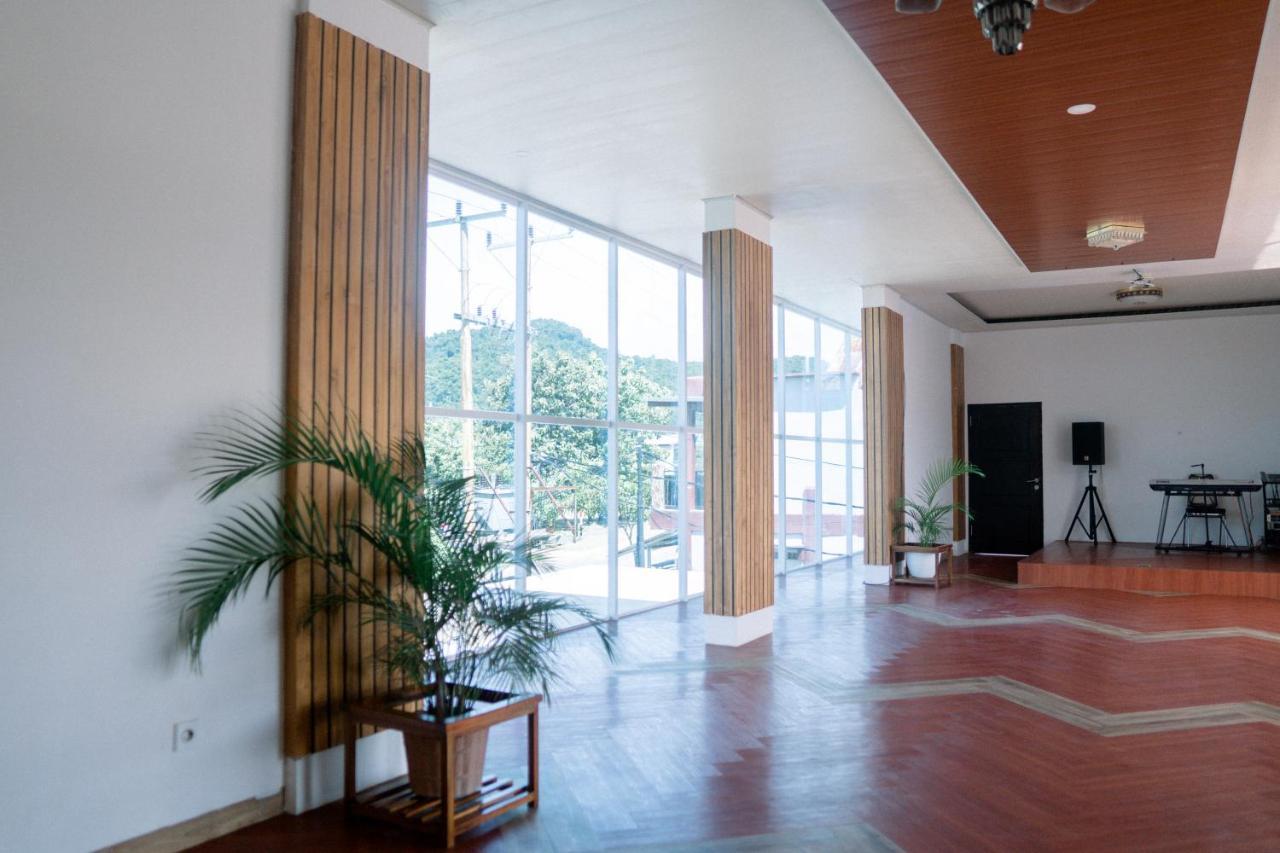 Christika Homestay Labuan Bajo Eksteriør bilde
