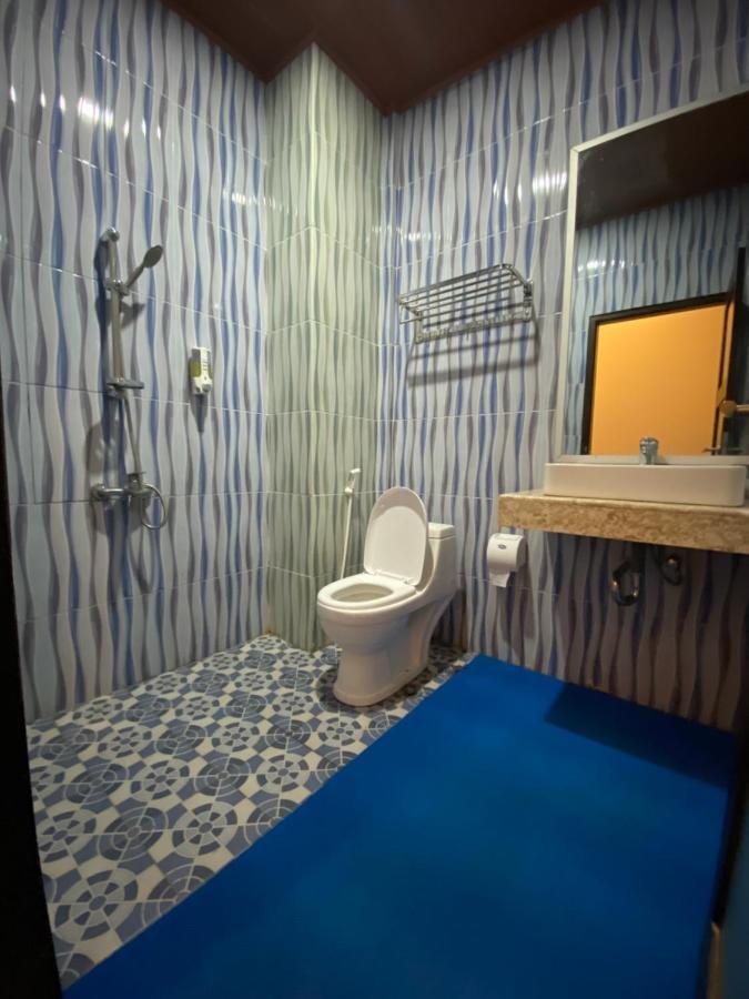 Christika Homestay Labuan Bajo Eksteriør bilde