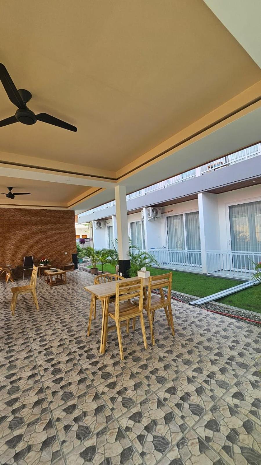 Christika Homestay Labuan Bajo Eksteriør bilde